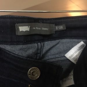 Skinny high Rise Levi’s size 2
